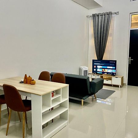 Villa Ku Villa Mu スマラン エクステリア 写真